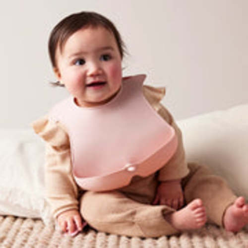 silicone bib - blush | roll + go bib | b.box for kids | b.box USA