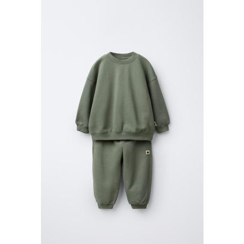SWEATSHIRT AND JOGGER PANTS SET WITH TAG DETAIL - Green | ZARA United States