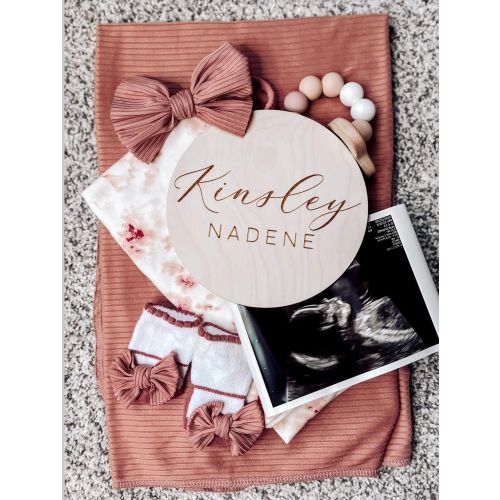 Birth Announcement Sign / Engraved Wooden Name Sign / Name Announcement Plaque / Wooden Nursery Decor / Newborn Photo Prop /Baby Shower Gift