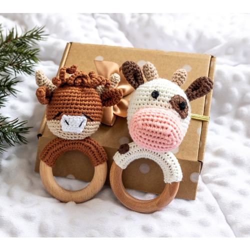 Personalized Cow Baby Rattles | Crochet Highland Cow Rattle | Baby Shower, New Baby Gift | Cotton Yarn and Beechwood | Turnkey Gift Free Bag