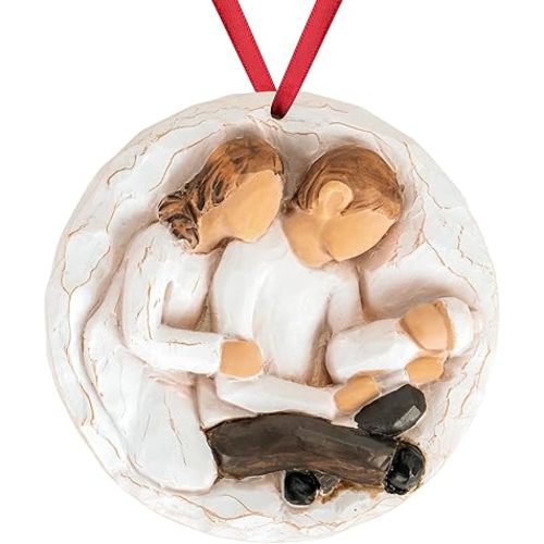 3D Baby’s First Christmas Ornament 2025 for Family of 3 - New Parents Gifts Baby Ornament 2025 for Christmas Tree - 3D Resin Sculpture for First Time Dad Mom Gifts