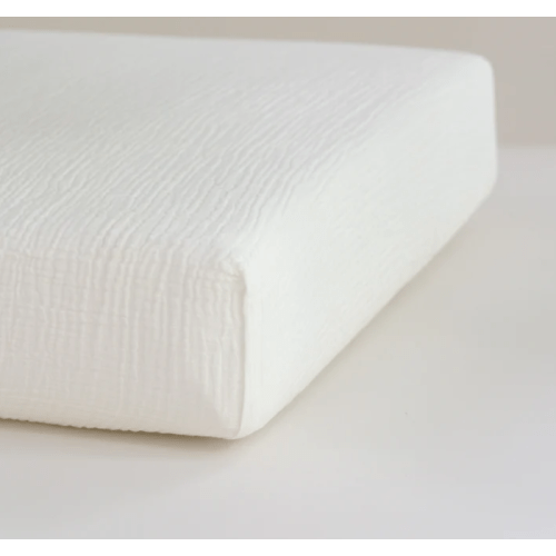 Fitted Crib Sheet in Color Snow