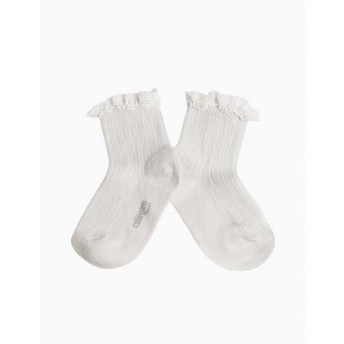Lili Lace Trim Ribbed Ankle Socks in Blanc Neige