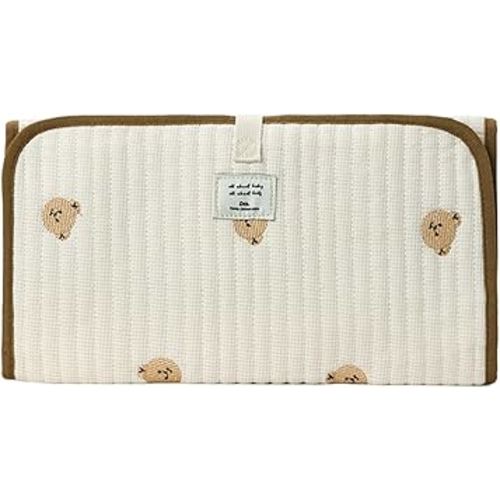 Portable Baby Changing Pad Foldable & Water Proofing Mat Built-in Mesh Pocket for Newborns and Parents During Travel