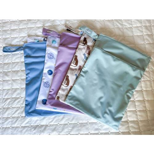 Large Wet Dry Bag for Reusable Cloth Diapers or Cloth Pads – Waterproof, Leak Resistant, Odor Locking – for Baby Clothes – by Seedling