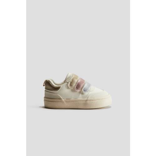 (4-5) H&M METALLIC SHIMMER SNEAKERS