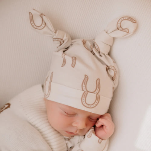 Double Knot Beanie | Western Horse Shoe