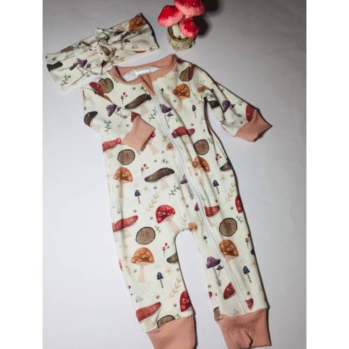 Magic Mushroom New born Zippered Gown, Fairytale Mushroom Baby Outfit, Boho Mushroom Hospital Gown, Bamboo Zippered Gown.