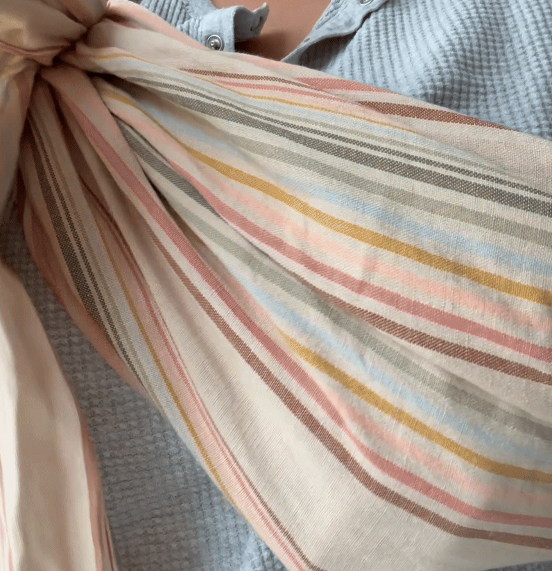 Ring sling pocket gif.