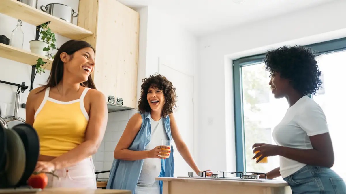 These Are the 8 People You Need in Your Pregnancy Support Crew.