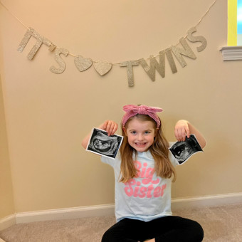 Donahue Twins - Marissa’s Baby Registry Photo.
