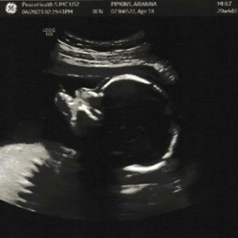 Arianna's Baby Registry Photo.